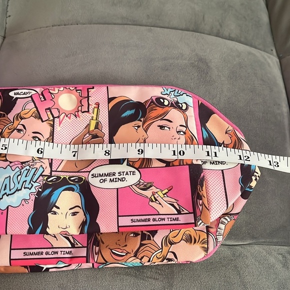 “Estée Lauder- Comic Pop Make up Bag” - Picture 5 of 6